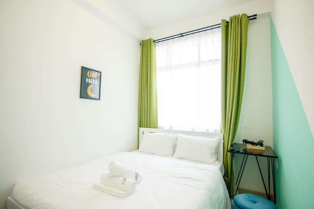 Хостел Folk Poshtel Asok Бангкок Экстерьер фото