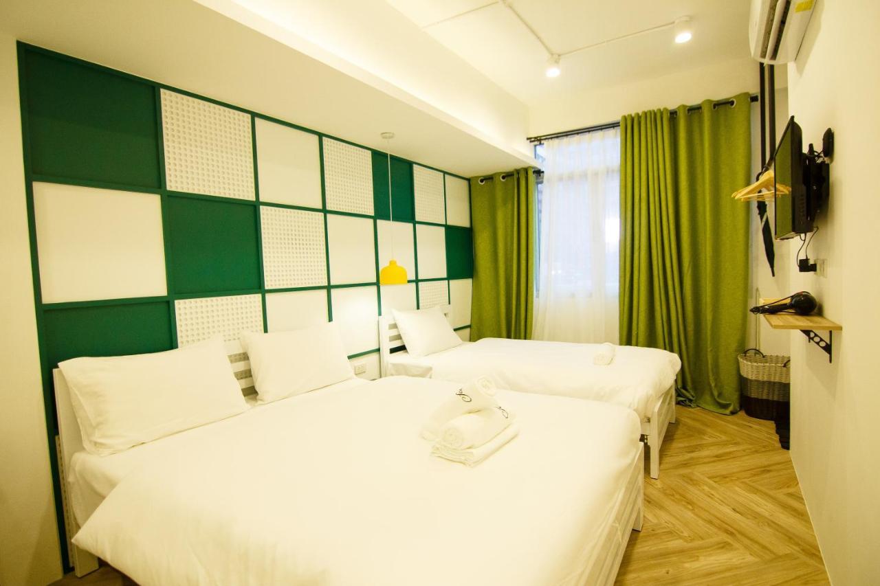 Хостел Folk Poshtel Asok Бангкок Экстерьер фото